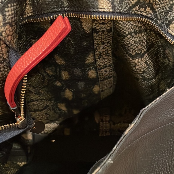 Gianni Notaro bag, from Italy, pebbled leather, great condition, about 16”X13” - Picture 7 of 10